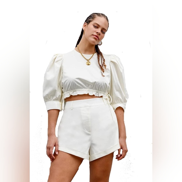 New Ivory cuff shorts - Picture 2 of 2